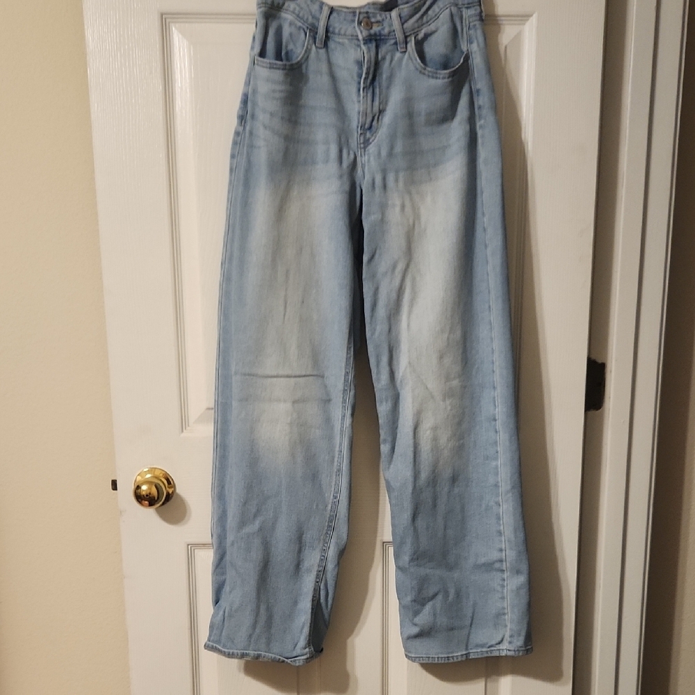 Old Navy Wide Leg High Waisted Light Wash Jeans